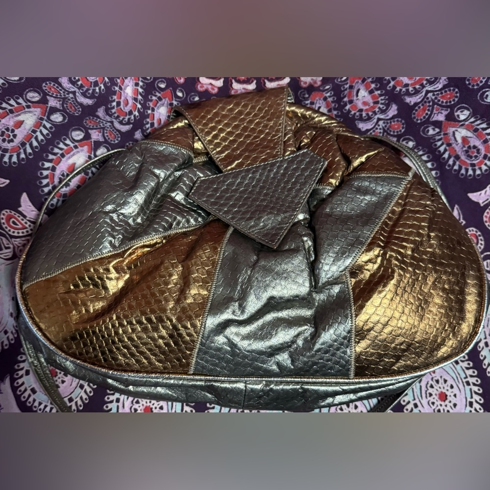Vintage patchwork leather bag. - Picture 2 of 9